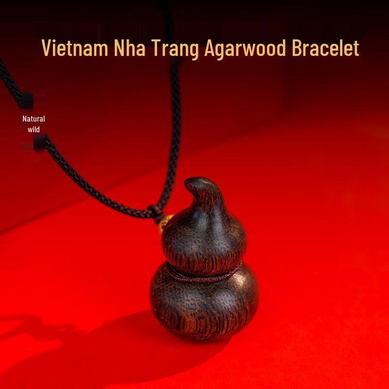 

Vietnamese White Agarwood Pendant from Nha Trang - Grade Qi Submersion Literary Gift 51216
