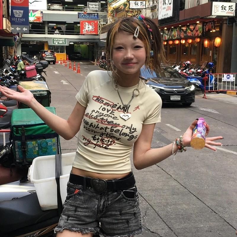 Karrram Japanese Y2k Graffiti Print Crop Top Trashy 2000s Short Sleeve T-shirt Vintage Harajuku Slim Tee Shirt American Retro