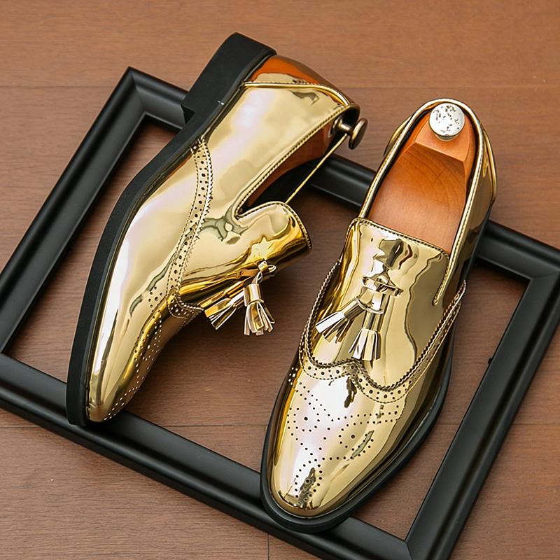 Luxury New Brand Designer Charm Tassels Gold Patent Leather Loafer Shoes for Men Wedding Formal Casual Formal Dress Footwear