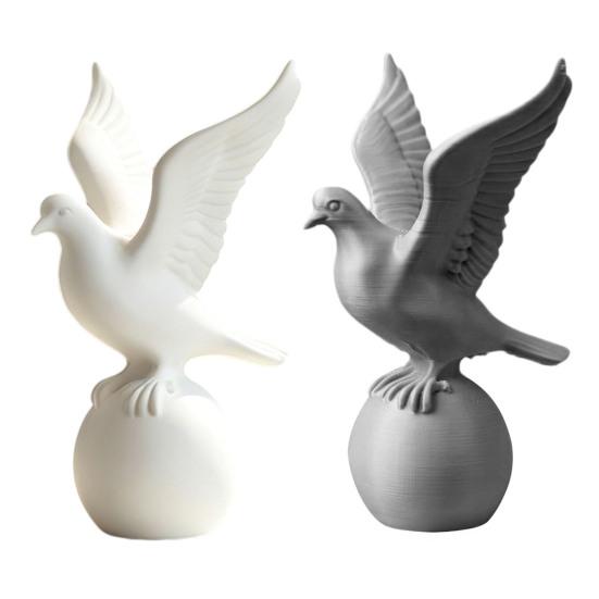 Figurina di Uccello Bianco Stampata in 3D Piccolo Uccello della Pace su Palla Statua Piccola Scultura Decorativa di Uccello per Interni Scrivania Scaffale Decorazione