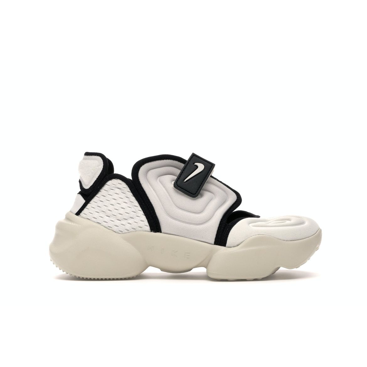 

Белые женские кроссовки Nike Aqua Rift Summit светло-коричневые BQ4797-100