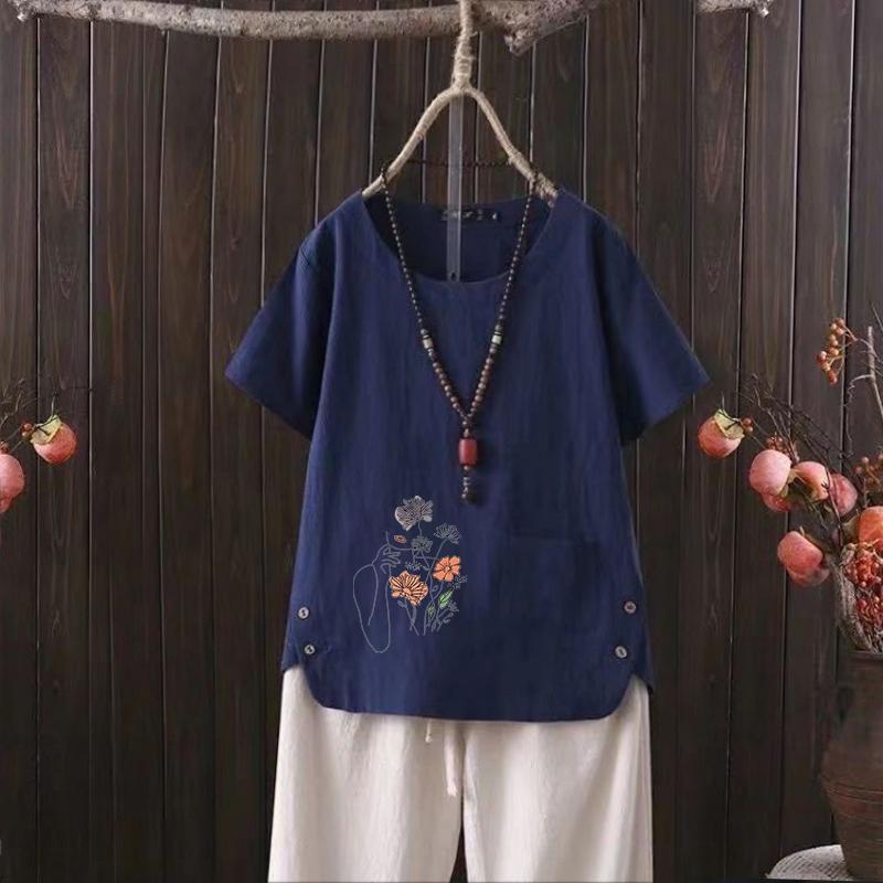 

Футболка из хлопка и конопли с принтом серии воздушных шаров в скандинавском стиле и V-образным вырезом для женщин - модный дизайн лета 2025 года 4XL темно-синий