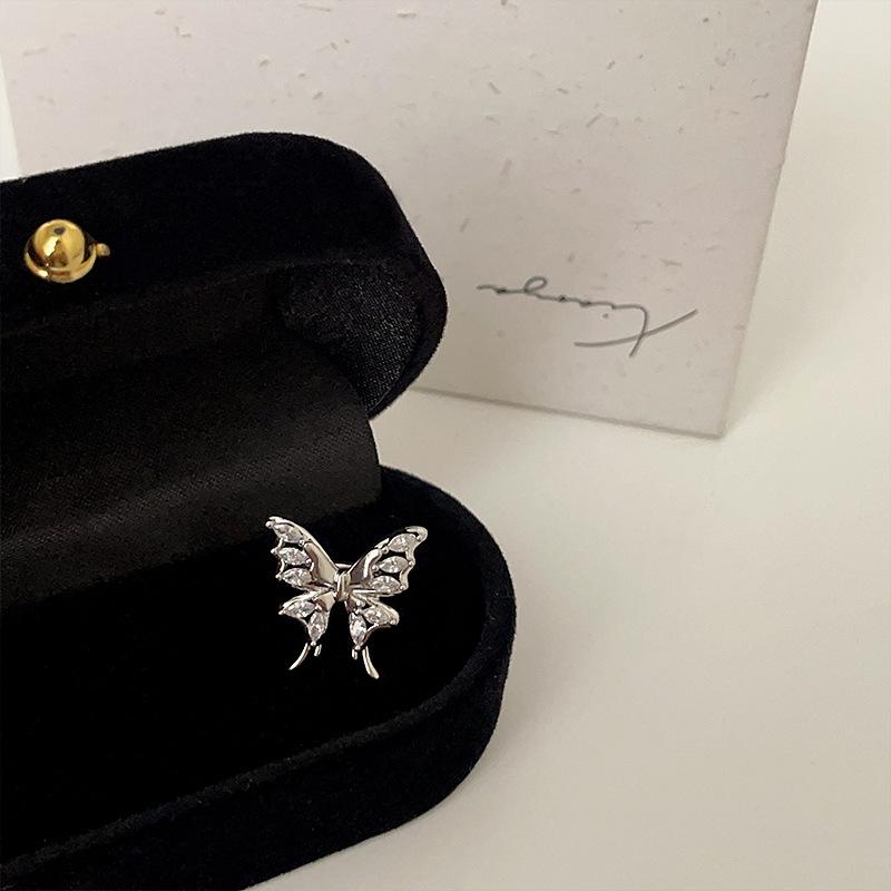 Sweet Zircon Butterfly Earbone Clip Female Niche Design Sense Personality Gentle Fashion Simple Temperament Earrings Earrings