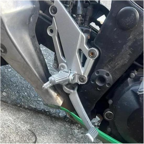 Motorcycle Left Or Right Rear Foot Peg Brake Pedal Footrest Bracket Compatible With 250/300 NINJA EX250R Z250 Z300(1pc R Black Footbrak)