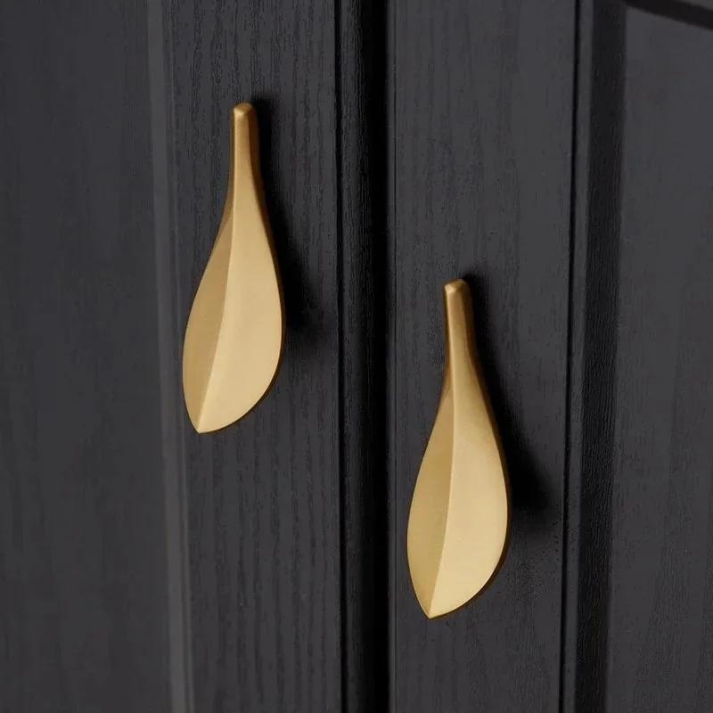 1Pcs Retro Imitation Copper Leaf Handles Cabinet Furniture Wardrobe Hooks Household Chinese Hook Cabinets Handle Accessories
