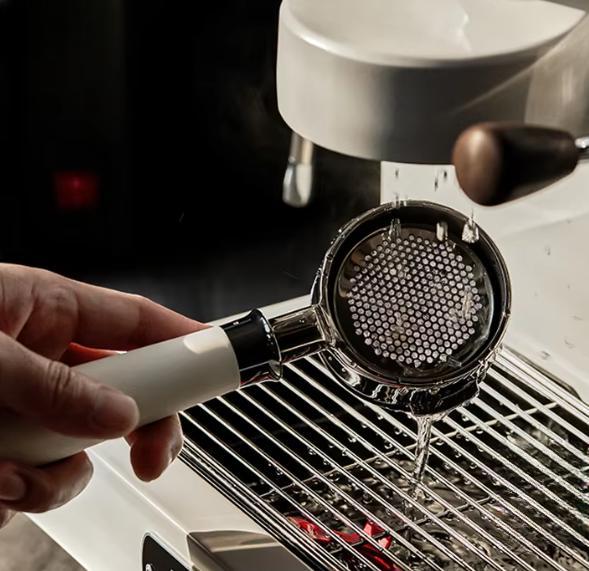 Stainless Steel Portafilter Handle for Espresso Machines with Large Capacity Chamber and Even Flow Distribution
