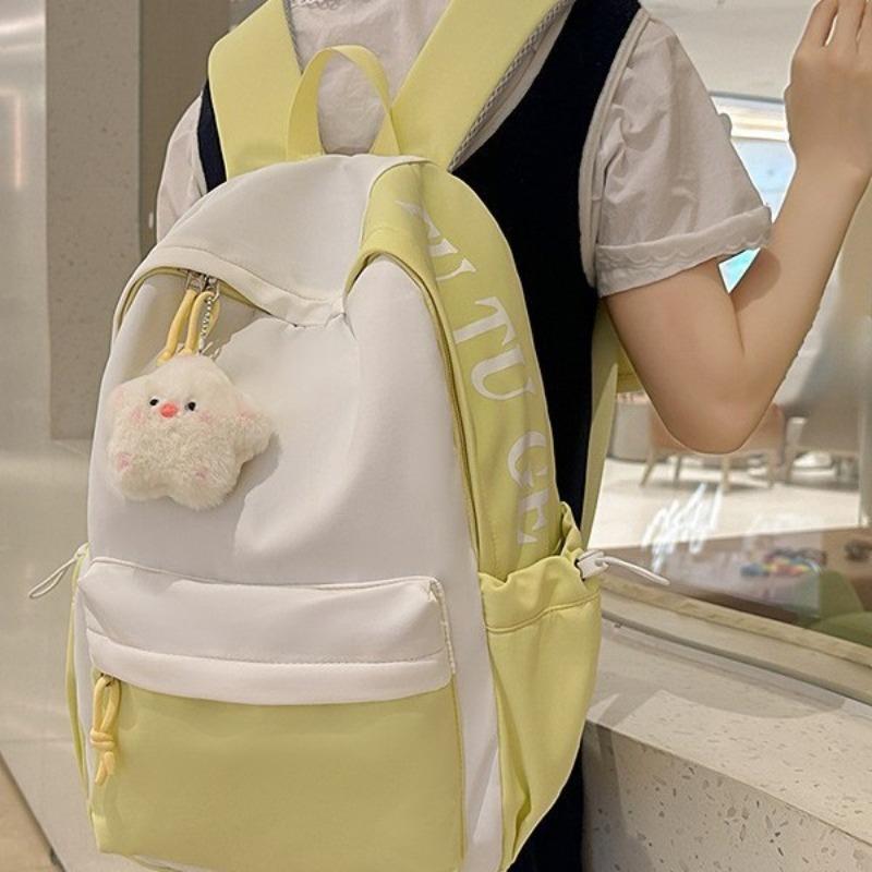 The New Schoolbag Is High-value, Fresh and Sweet Backpack, Female Contrasting Color Splicing, Light Spring Outing, and Large-capacity Backpack.