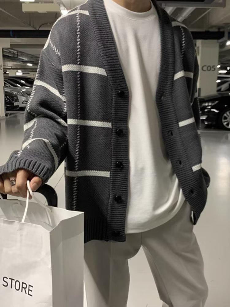 Spring and Autumn New Trend Cardigan Sweater Men s Korean British Plaid Striped Thread Jacket Men s V-Neck Sweater 3XL