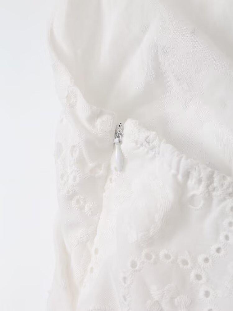 Chic Hollow Embroidery Halter Neck Backless Dress
