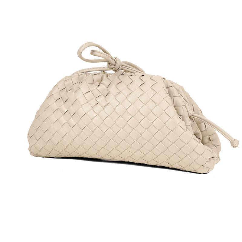 Guangzhou woven large women s bags cross-border messenger bags spring and summer versatile shoulder bags soft leather clutch bags cross-border trend слоновая кость