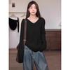 Oatmeal autumn v-neck collarbone-exposed right-shoulder long-sleeved sweater for women, fashionable age-reducing inner wear and stylish bottoming top