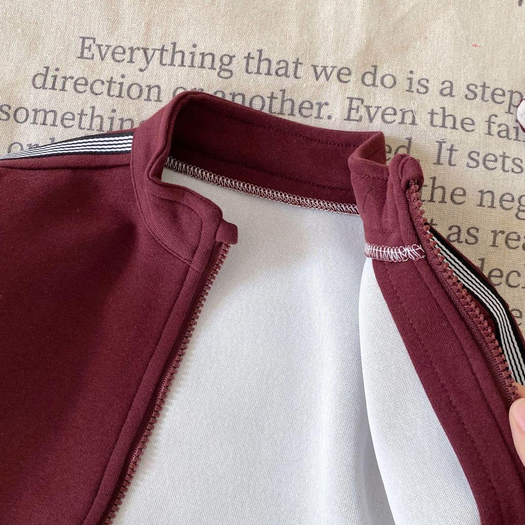 Mädchenmode Gestreifter Schal Burgunder Sweatshirt & Weitbein-Hosen Set, Herbst 2025 Kleinkind Zweiteiliges Freizeitoutfit