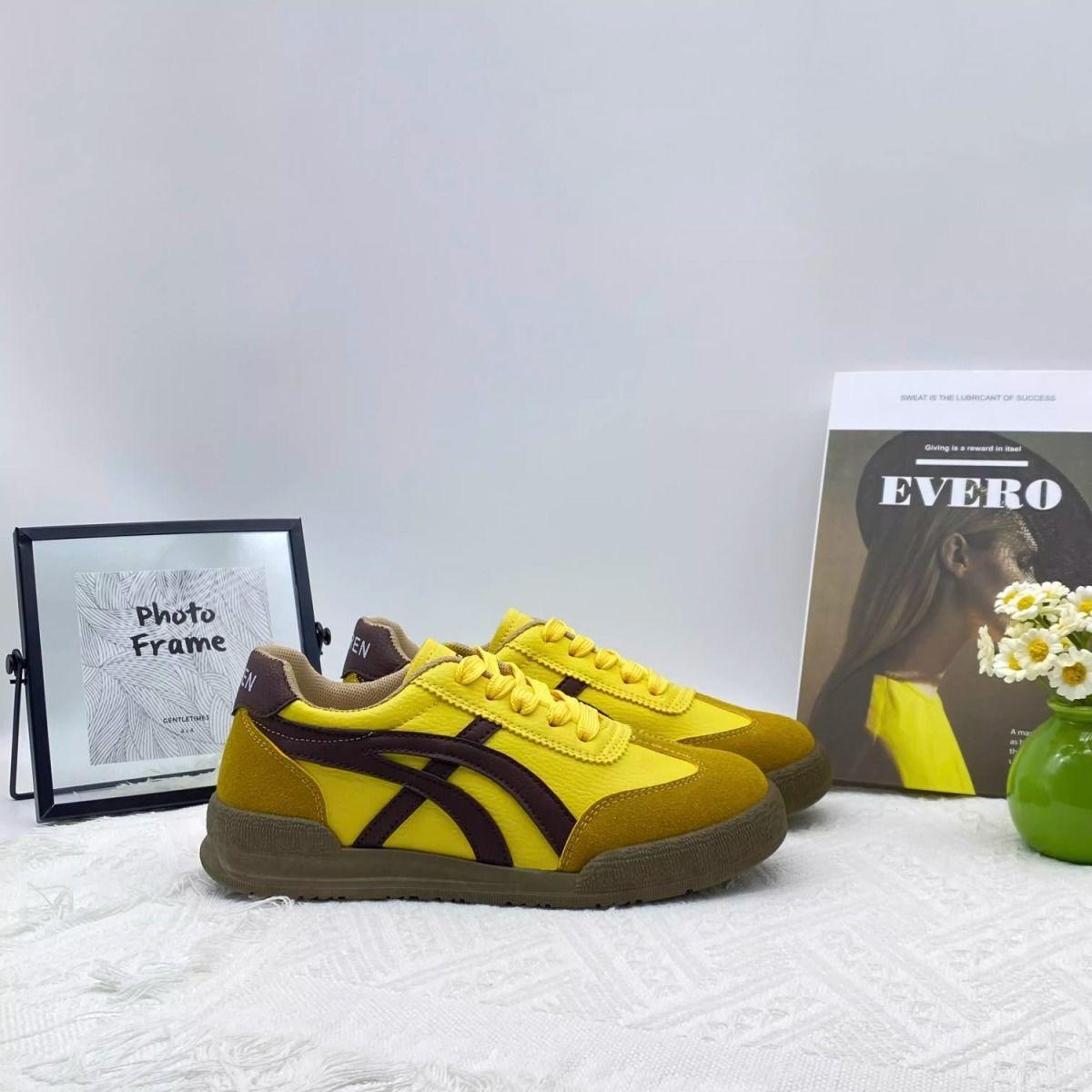 

Dexun shoes women s shoes 2025 color matching fashion soft sole lightweight versatile flat casual board shoes comfortable trendy 40 лимонно-желтый