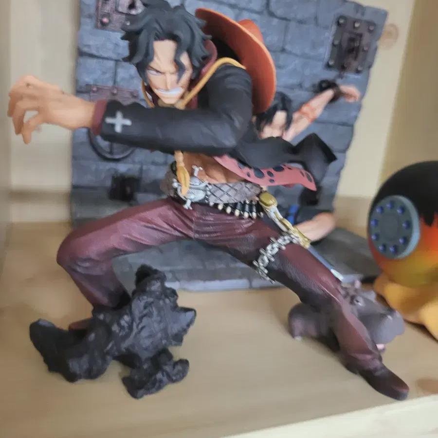 

Я продаю фигурки One Piece