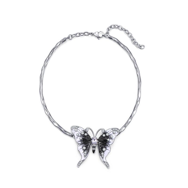 Sweet & Spicy Butterfly Clavicle Necklace - Chic Inlaid Design, Women's Fashion Ins Style