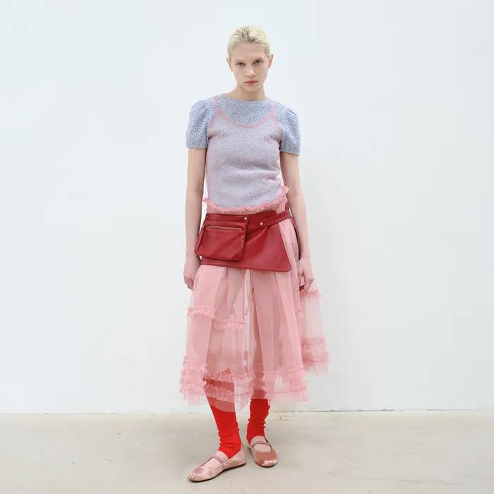 EMBROIDERY STIRRUP LEG WARMER - RED