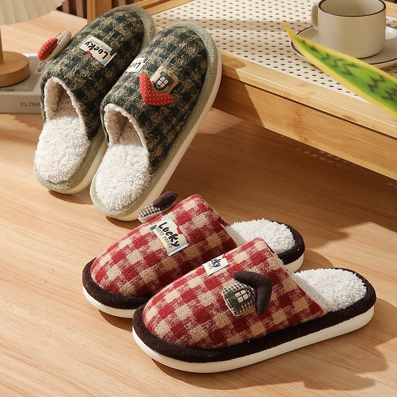 New cotton slippers women's winter home use cute cartoon hut simple plaid warm non-slip cotton slippers