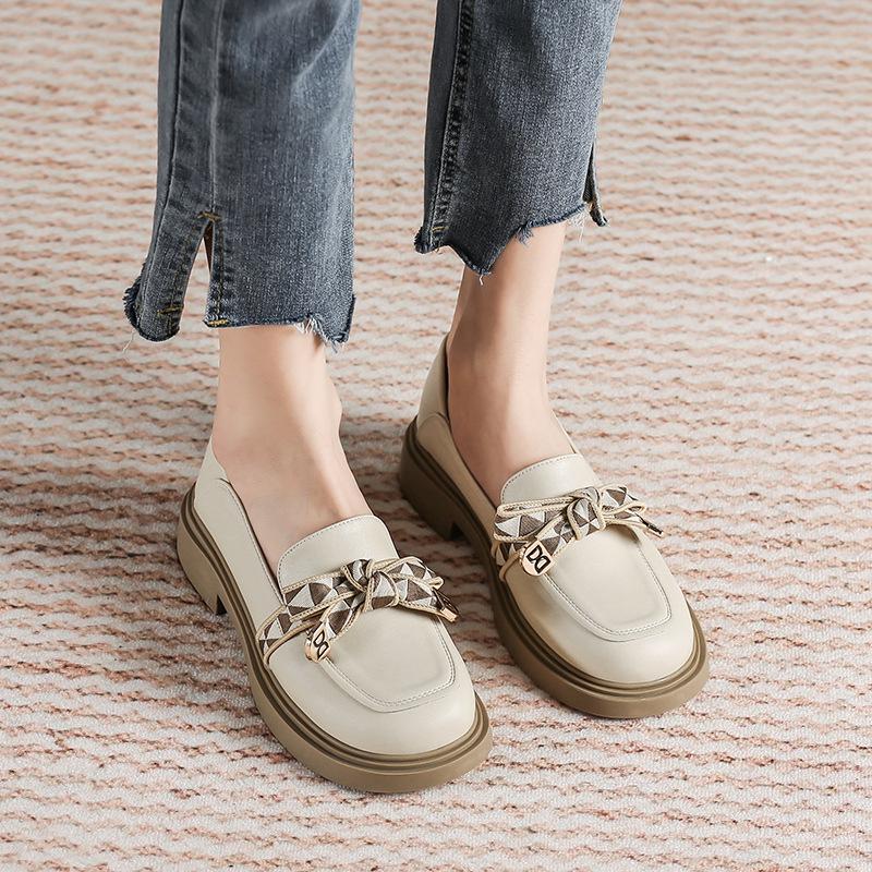 

Yuexinwang leather flat for Huizhou women s shoes Su Yinyin same loafers black soft sole versatile round head small leather shoes 34 абрикосовый