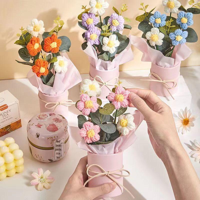 

Hug Bucket Hand-Woven Puff Yarn Flower Holiday Bouquet With Transparent Bag