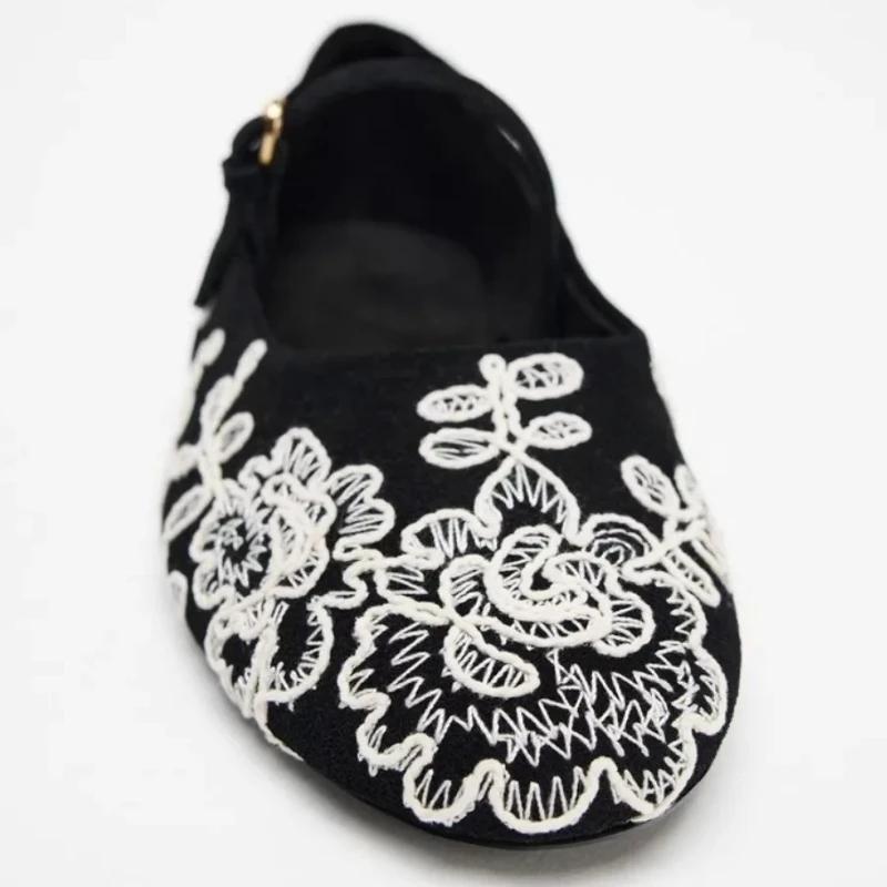 Fashion Elegant Flower Embroidery Designer Ballet Flats Women Light Comfortable Mary Jane Shoes Narrow Strap Buckle Casual Flat Shoes