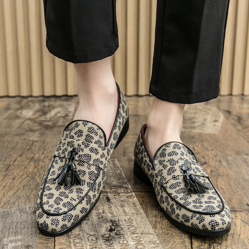 Fashion Summer New Fashion Slip-on Casual Leather Loafers Men Large Size Business Formal Casual Shoes Wedding Dating Party Pointed Shoes