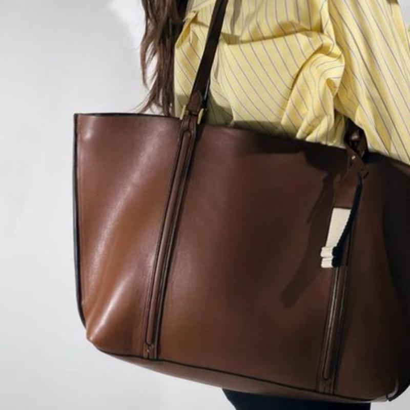 Grote Draagtassen Voor Vrouwen Luxe Designertassen En Portemonnees Nieuw In Trendy Winkelen Op De Schouder Premium
