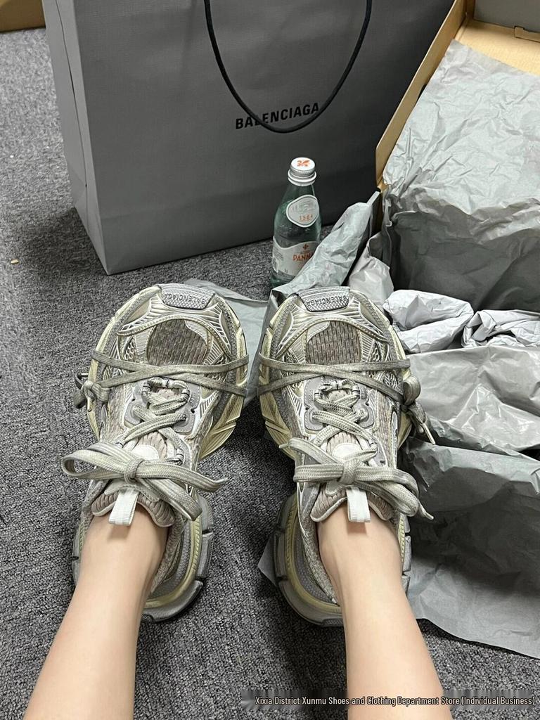 Men's Black Distressed Style 3XL Thick-Soled Casual Sports Dad Shoes with Height Boost