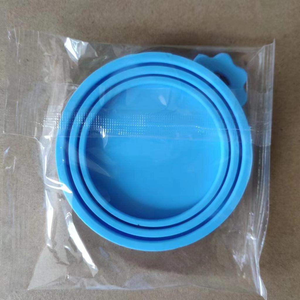 Silicone Pet Food Can Lid - Airtight Seal for Cats & Dogs, 3-in-1 Design
