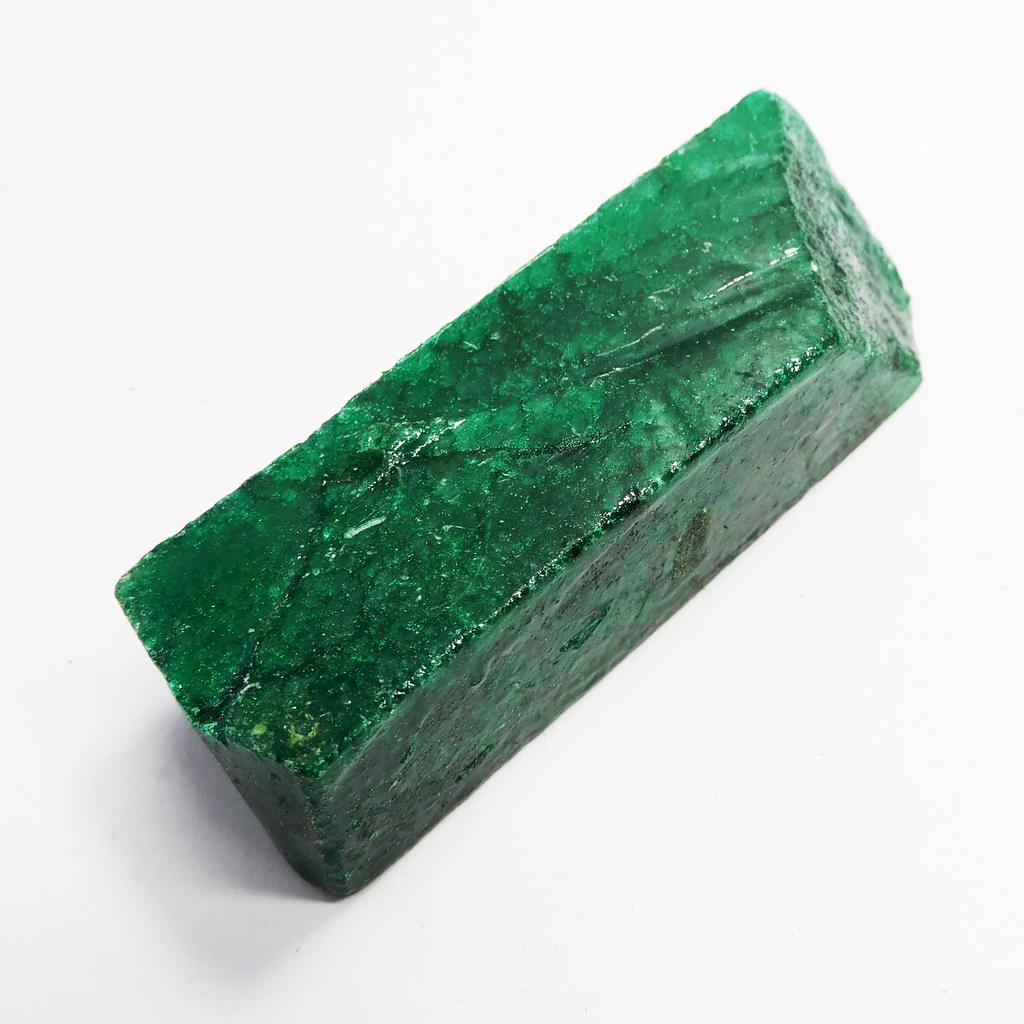 Natural Green Emerald Loose Gemstone 485.70 ct Dyed Rough for Lapidary and Gem Collections