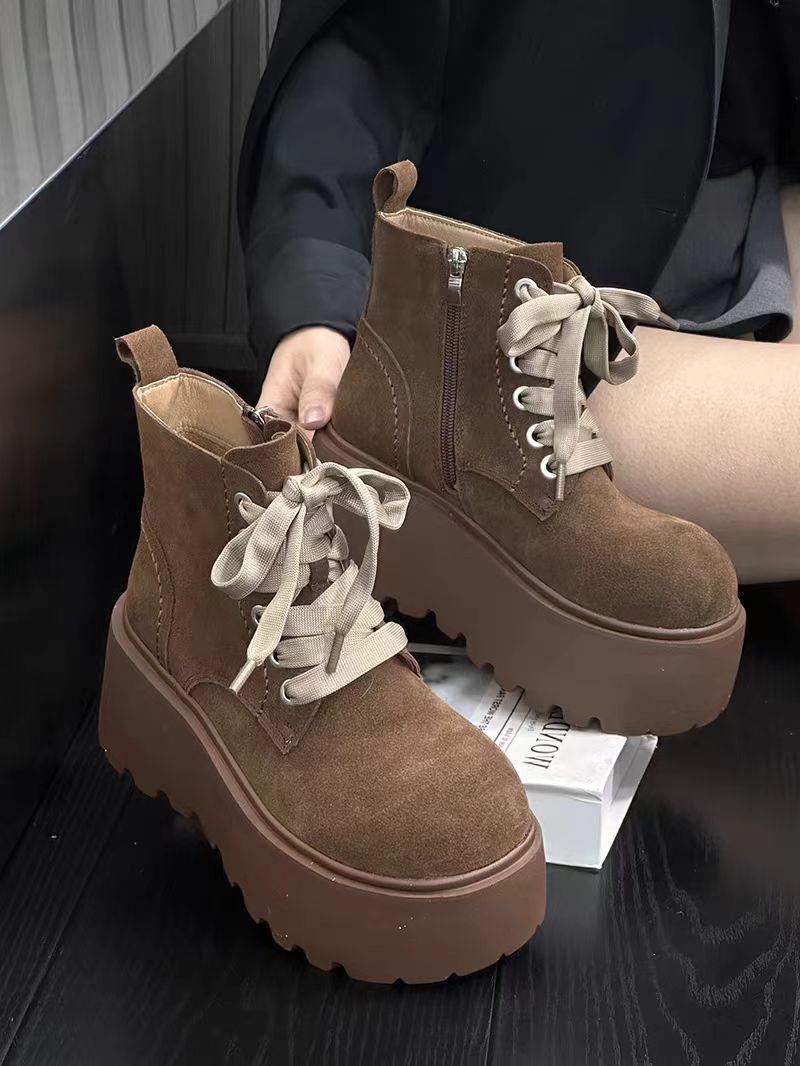 

Ботильоны на платформе с высоким каблуком, женские замшевые зимние ботинки, брендовые повседневные кроссовки на шнуровке, челси, зима 2024, тренд, теплые ботинки для женщин 40 кофейный