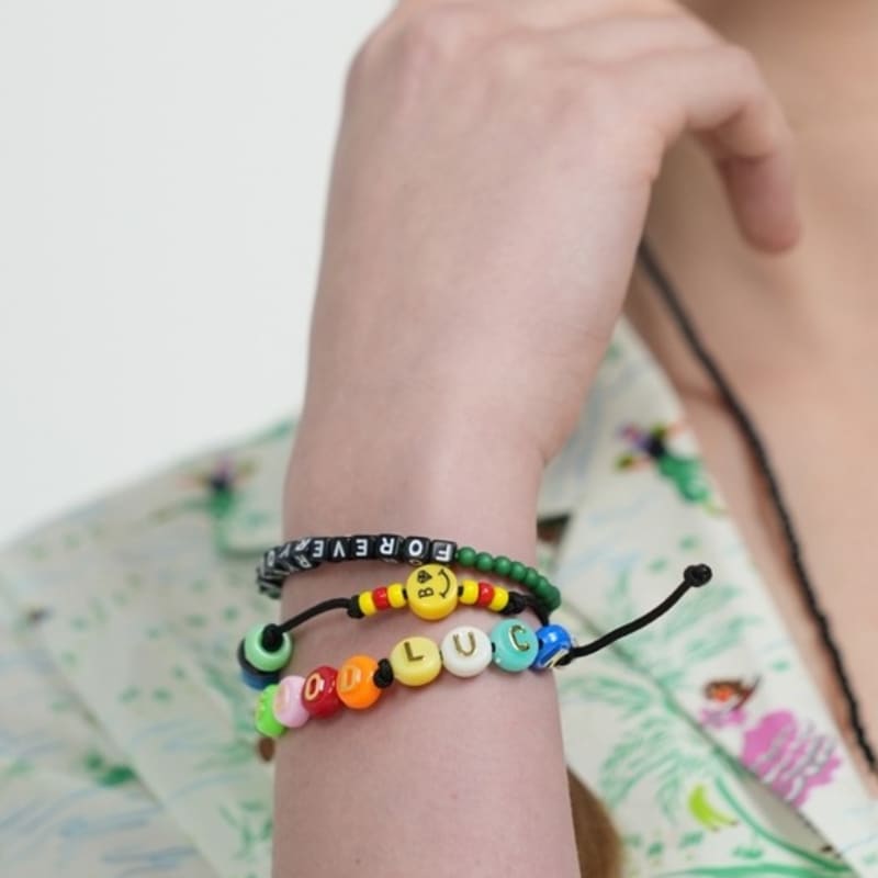 BONBEAU Happy Pop Initial Smile Knot Bracelet Smile Charm Initial Bead Two-Line Knot Bracelet Thread Bracelet