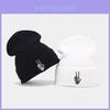 Bestickte Strickmütze mit Totenkopf für Damen Herren Herbst Winter Mode Beanie mit Sonnenschutz und Wärme