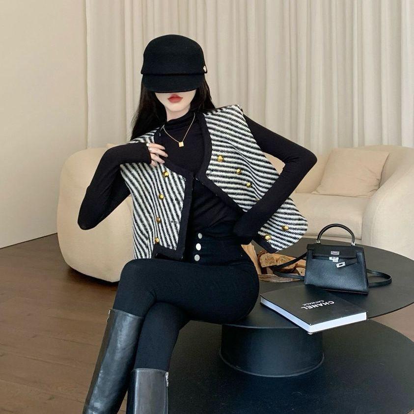 

Шикарный полосатый двубортный асимметричный осенний жилет Extra Small