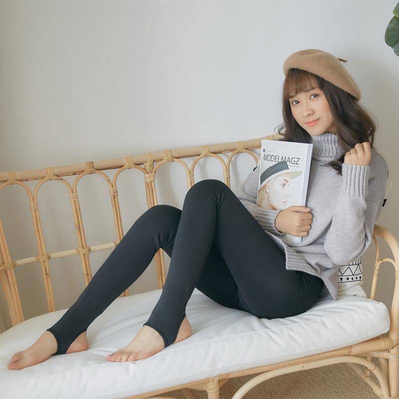 

Bare legs, autumn and winter skin tone, fleece stepping feet, integrated pants, thin women s pantyhose, layered thickened thermal leggings 450g (fleece and thicker)