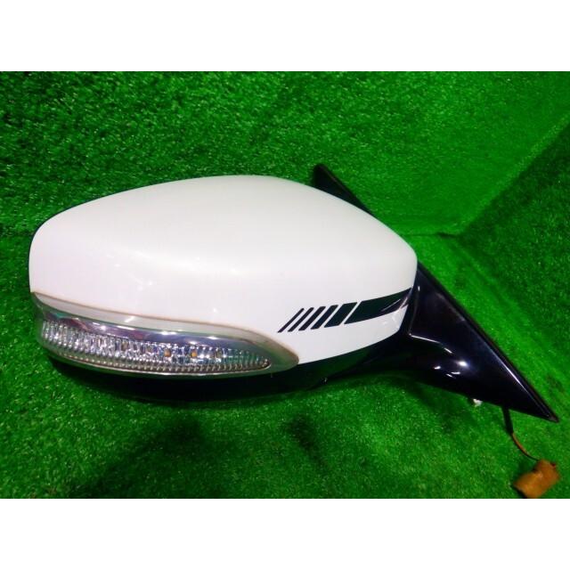 V36 Skyline right side mirror [152080]