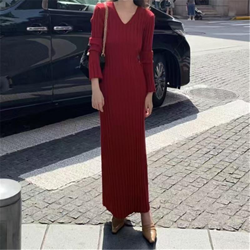 V-neck pit strip with coat with knitted dress inside women's autumn and winter new waist simple temperament sweater skirt