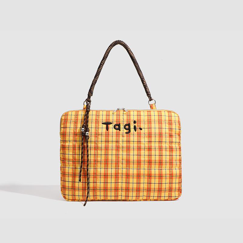 Клетчатая сумка высокой стоимости