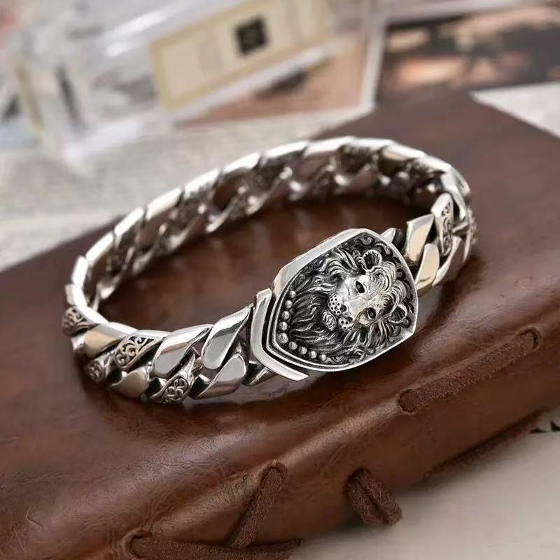 Gepersonaliseerde Artistieke Leeuwenarmband voor Mannen: Stijlvolle, Veelzijdige, High-End Sieraden met een Eenvoudig, Niche Ontwerp.