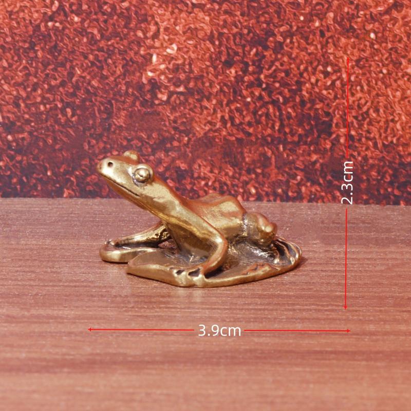 1Pcs Mini Lotus Leaf Frog Figurines Sleeping Position Frog Brass Ornament Copper Animal Tea Pet Home Decorations Antique Crafts+