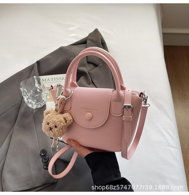 Fashion contrasting color portable small bag women's 2025 new fashion versatile commuter small tote bag single shoulder messenger bag tide