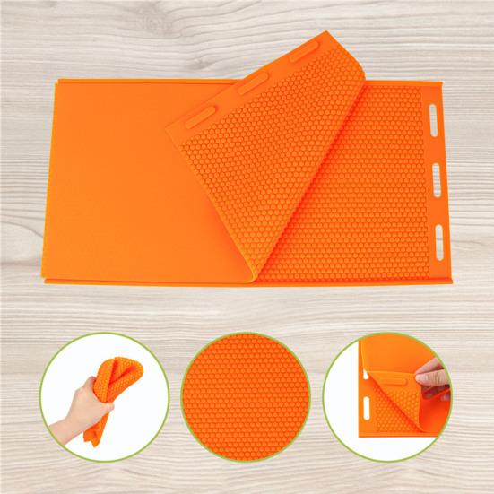 2 Pcs Silicone Beeswax Sheet Beeswax Press Embosser Machine Beeswax Honeycomb Making Mold for Beekeeping Accessory