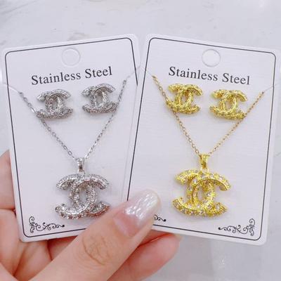 Elegant Crystal-Embellished Necklace Earring Set Women Minimalist Gold/ Tone Locket Chain With Geometric Design