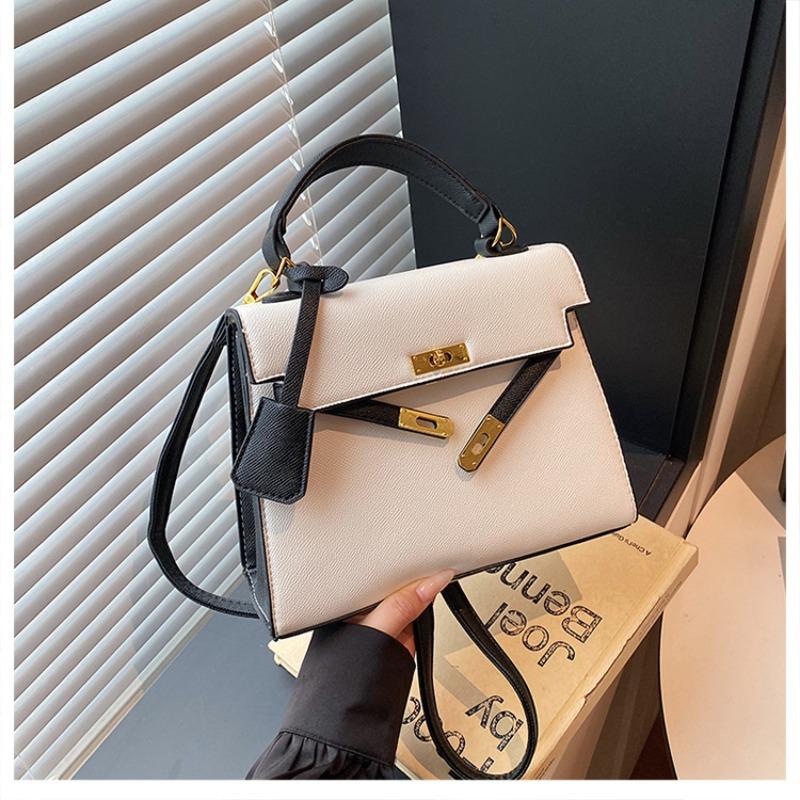 Autumn and Winter New Bags Women's Fashion Versatile Portable Shoulder Bag High Texture Messenger Bag Solid Color High Sense