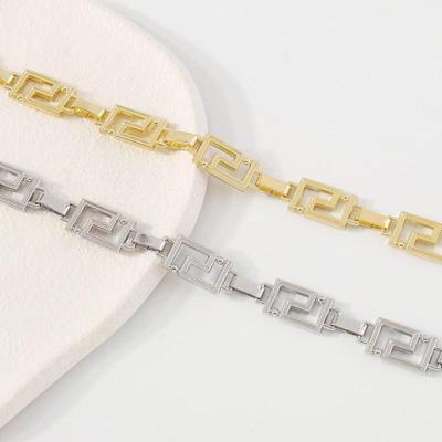 N10242 European & American Punk Hip-Hop Geometric Maze Necklace - S-Shaped, Bold Metal Style.