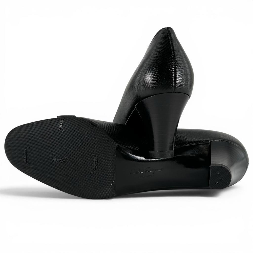 Pristine Salvatore Ferragamo Pumps GanciniMetal Black Leather Women 7 Used