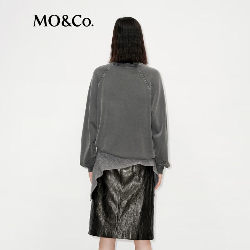 MO&Co. 2024 Winter Sweatshirt aus gewaschener Baumwolle mit Buchstabenprint