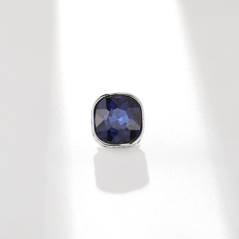 Exquisite Crystal Lapel Pin: Anti-Exposure Fixation Brooch