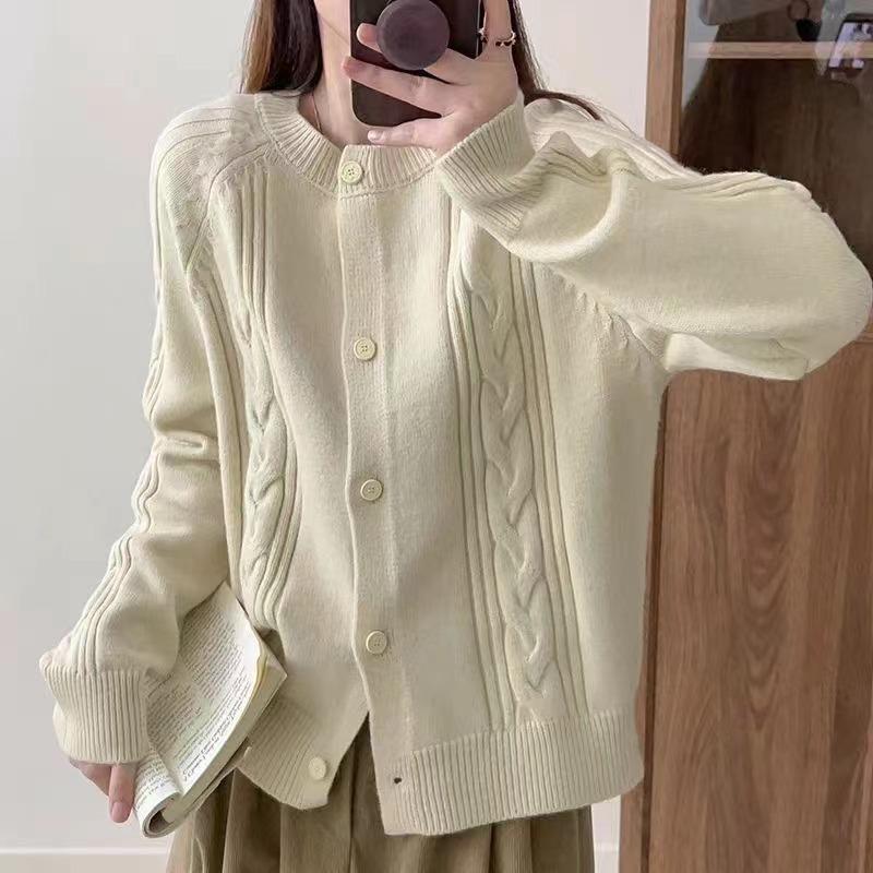 Autumn and Winter New Literary and Retro Twist Fashion Sweater Jacket Women's Casual Soft Waxy Knitted Cardigan Tide