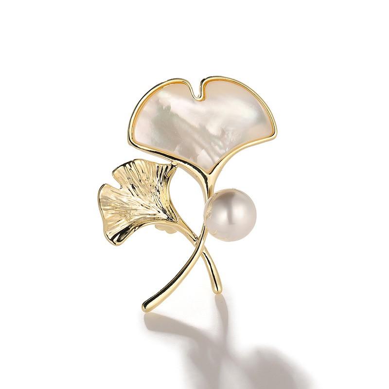 Elegant Ginkgo Leaf Brooch With Mother-of-Pearl Freshwater Pearl Gold/ Plated Copper Pin Women Men Fashion Accessory X4416-1-15018K Gold-White Shell Pearl