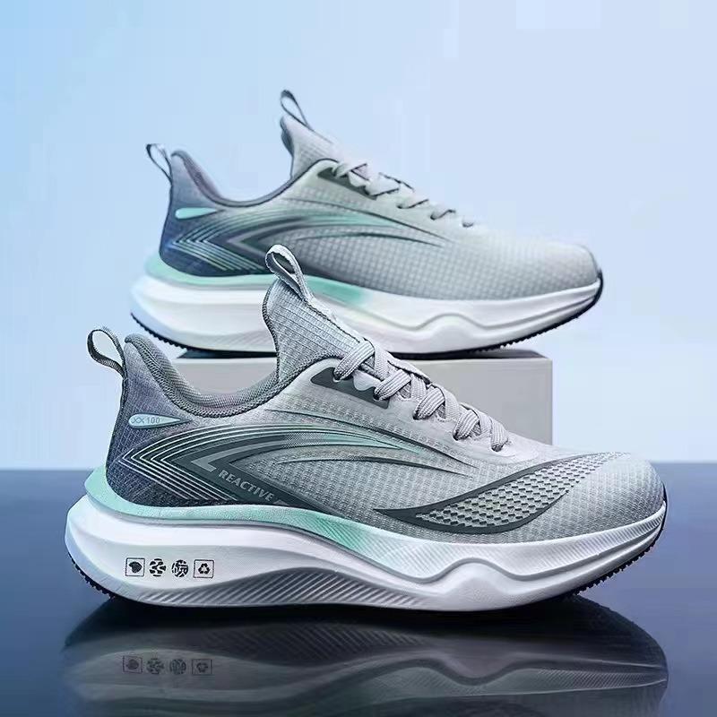 The New Soft-soled Breathable Sports Casual Shoes Are Fashionable Versatile and Anti-slip Running Shoes